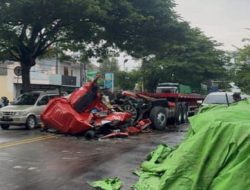 Truk Trailer Kecelakaan Tunggal di Pantura Rembang, Ini Penyebabnya