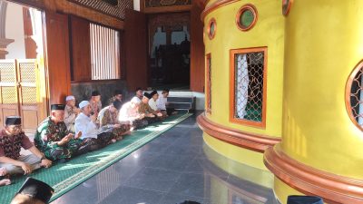 Peringati Hari Jadi ke-284, Pemkab Rembang Ziarah ke Makam Tokoh Daerah