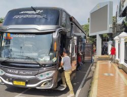 Gelombang Dukungan: Warga Pati Temui Botok dan Teguh di Mapolda Jateng