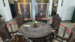 Kisah di Balik Meja Kartini: Tradisi Teh Sore dan Nilai Keluarga