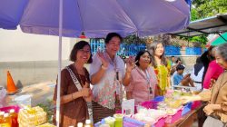 Semangat Kartini, Pedagang CFD Pati Tampil Berbusana Adat