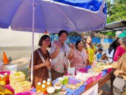 Semangat Kartini, Pedagang CFD Pati Tampil Berbusana Adat