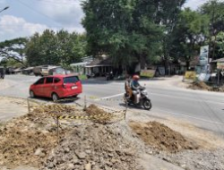 Kurangi Kepadatan, Traffic Light Dipasang di Perempatan Landoh Rembang
