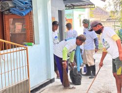 Sambut HUT Partai Demokrat, Relawan Langit Biru Blora Bersihkan Masjid dan Lingkungan Tegalgunung