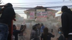 Demo AMPB di Kejari Pati Ricuh, Massa Tuntut Kajari Dicopot