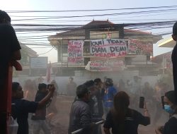 Demo AMPB di Kejari Pati Ricuh, Massa Tuntut Kajari Dicopot