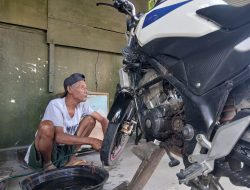 Cuma Tukang Tambal Ban, Lansia di Blora Dicoret Bansos karena Didata Punya Mobil