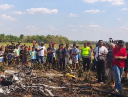 Geger! Pesawat Jatuh dan Terbakar di Lahan Tembakau Blora, Penumpang Selamat dari Maut