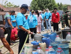 Aksi Hebat Alumni SMAN 1 Blora, Kucurkan 148 Tangki Air, Wabup Sri Setyorini Angkat Topi