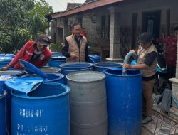 Jumat Sehati Bawaslu Pati: Berbagi Itu Indah, Setetes Air Demokrasi untuk Harapan Bangsa